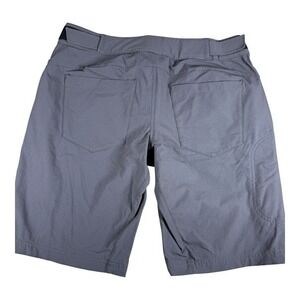 Specialized Shorts Mens Medium Gray Mountain Bike Laser Cut Vents Loose Fit